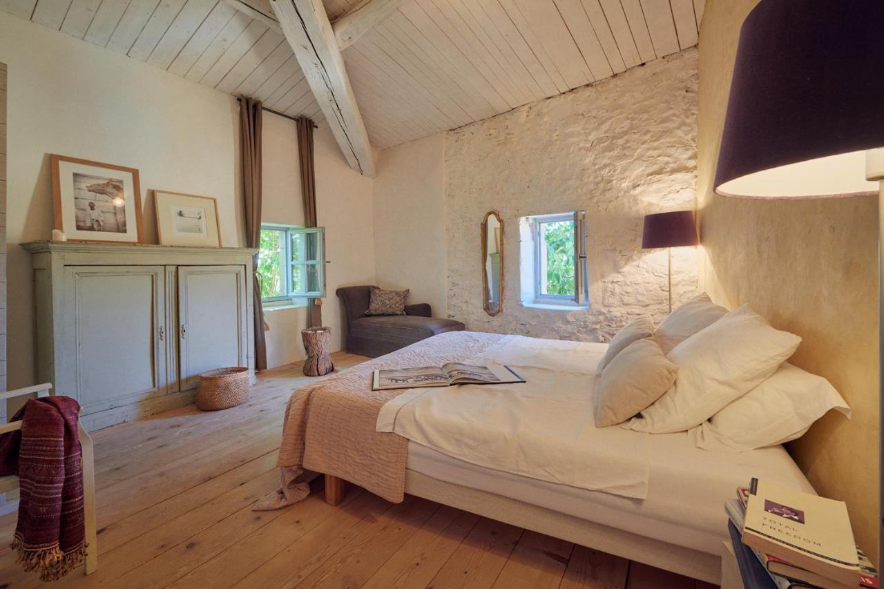 Les Sardines Aux Yeux Bleus Chambres D'Hotes Aigaliers Luaran gambar