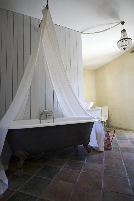 Les Sardines Aux Yeux Bleus Chambres D'Hotes Aigaliers Luaran gambar